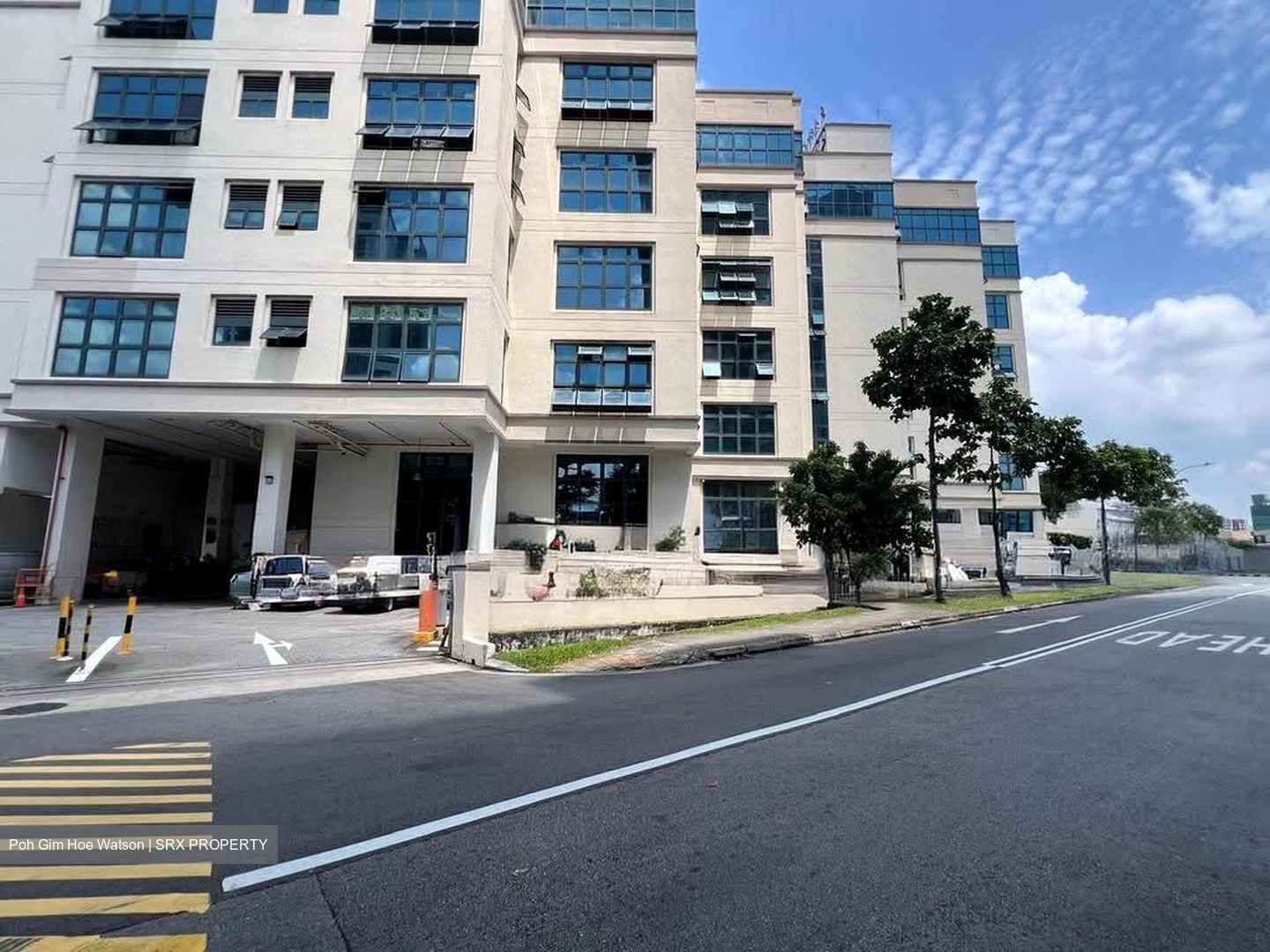 Csi Distribution Centre (D19), Factory #613073051